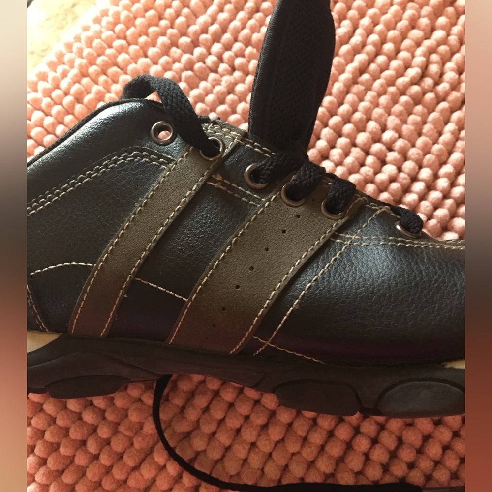 State Street skid resistant non-marking lace up men’s shoes size 9 Y2K vtg